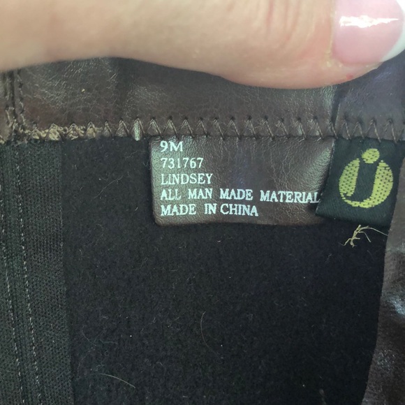 Boots - Picture 2 of 5